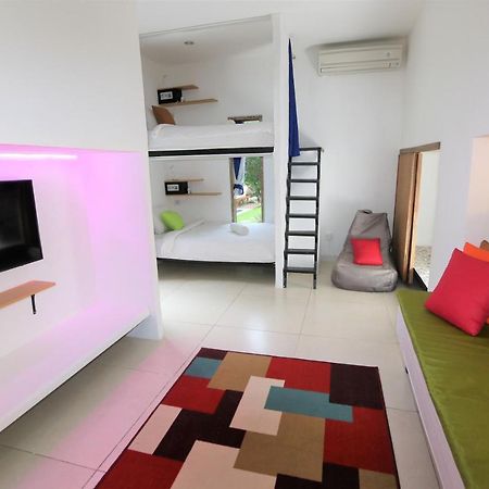 Хостел Cornerstone Bali Coworking Чангу Екстер'єр фото
